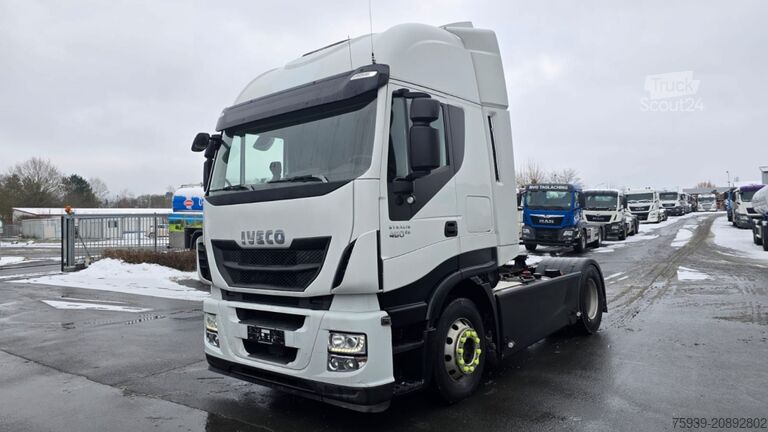 Standardowy ciągnik siodłowy Iveco Magirus 440 4x2