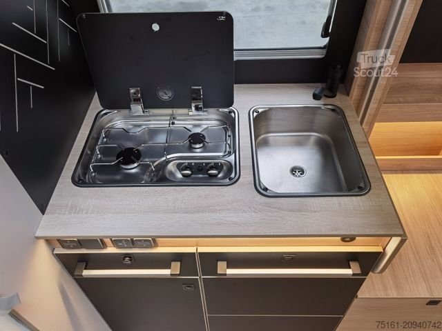 Halvintegreret autocamper CHAUSSON 630 TITANIUM / - 2026 - / EINZEL.- HUBBETTEN