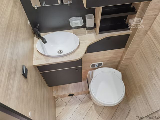 Halvintegreret autocamper CHAUSSON 630 TITANIUM / - 2026 - / EINZEL.- HUBBETTEN