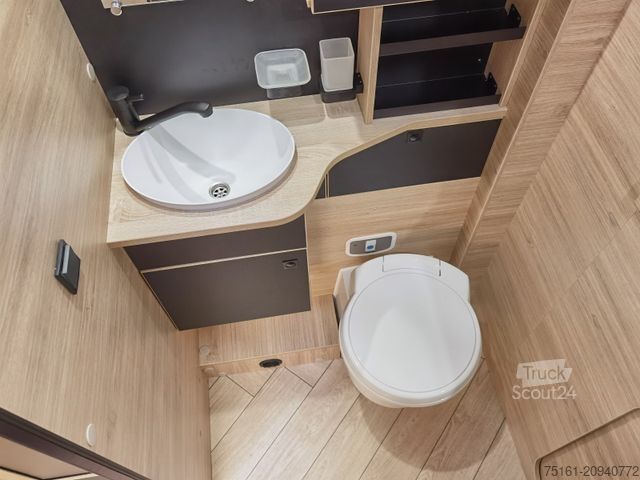 Halvintegreret autocamper CHAUSSON 630 TITANIUM / - 2026 - / EINZEL.- HUBBETTEN