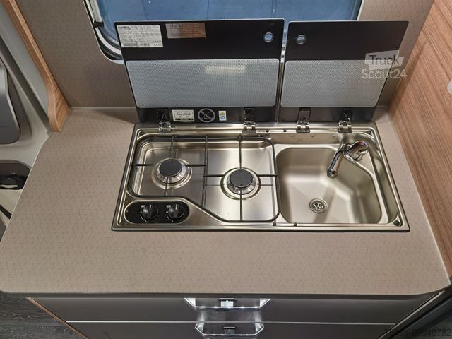 Polintegriran avtodom WEINSBERG CARASUITE 650 MEG/155-DSG/EINZELBETTEN & HUBBETT