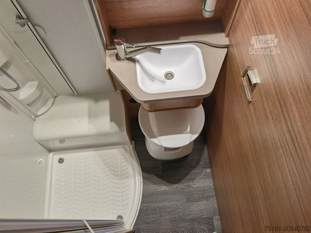 Polintegriran avtodom WEINSBERG CARASUITE 650 MEG/155-DSG/EINZELBETTEN & HUBBETT