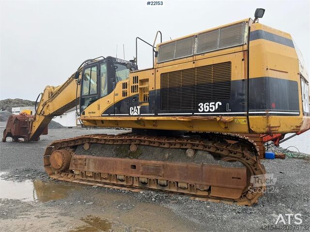 Rupsgraafmachine CAT 365C excavator with tooth bucket