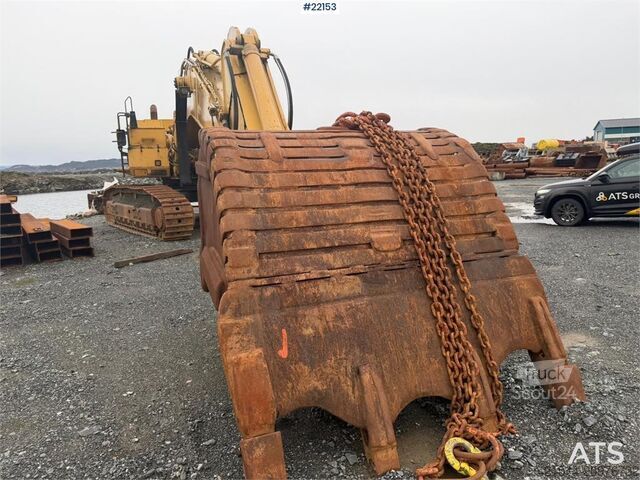 حفارة زاحفة Caterpillar 365C excavator with tooth bucket