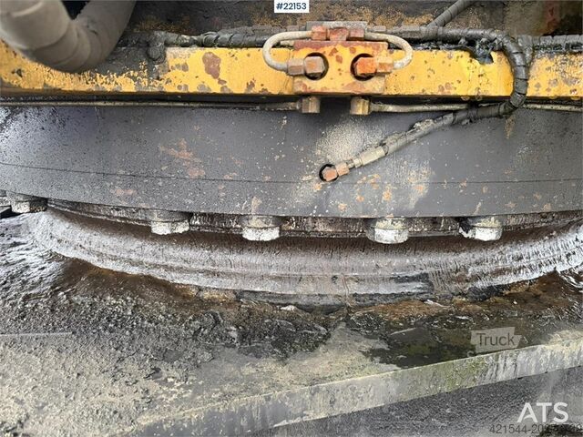 حفارة زاحفة Caterpillar 365C excavator with tooth bucket