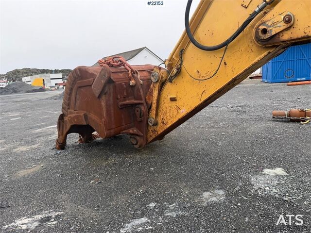 حفارة زاحفة Caterpillar 365C excavator with tooth bucket