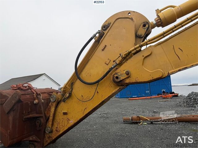 حفارة زاحفة Caterpillar 365C excavator with tooth bucket