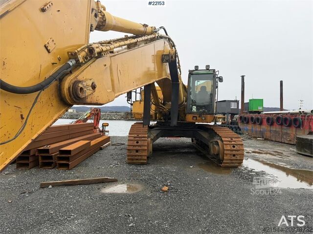 حفارة زاحفة Caterpillar 365C excavator with tooth bucket