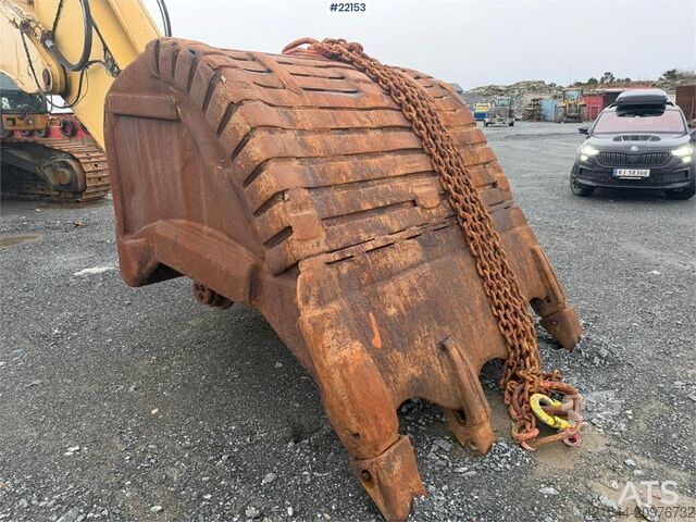 حفارة زاحفة Caterpillar 365C excavator with tooth bucket
