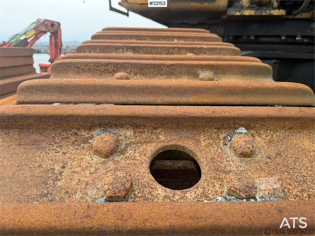 حفارة زاحفة Caterpillar 365C excavator with tooth bucket