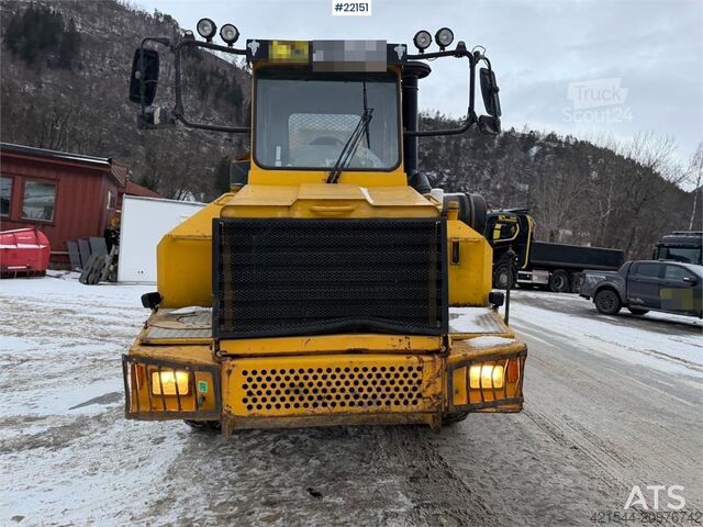 Kaatokuorma-auto Moxy MT30R