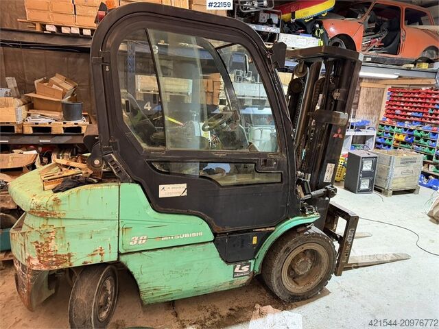 Gabelstapler Mitsubishi FD30N forklift with side shift