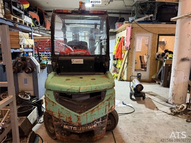 Gabelstapler Mitsubishi FD30N forklift with side shift