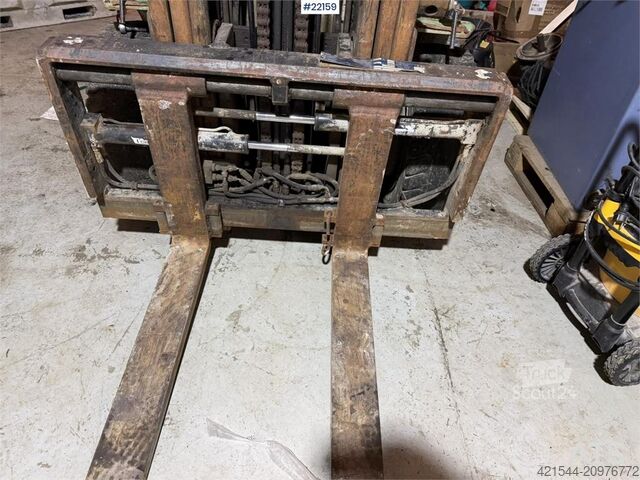 Gabelstapler Mitsubishi FD30N forklift with side shift