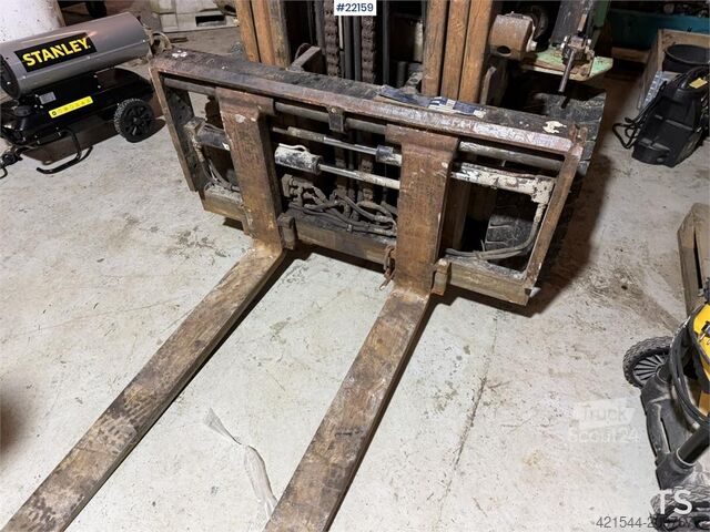 Gabelstapler Mitsubishi FD30N forklift with side shift