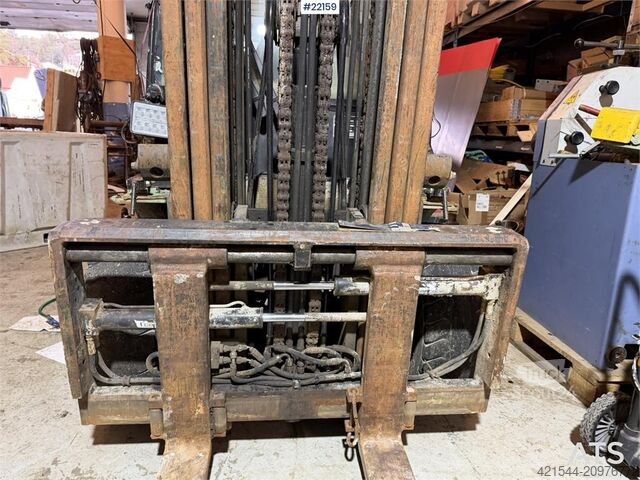 Gabelstapler Mitsubishi FD30N forklift with side shift