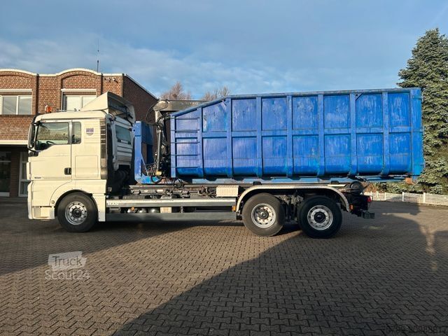 Кран, змонтований на вантажівці MAN 26.480 TGX Wechselsystem Abroller+Kran+Container