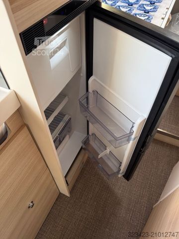 Camping-car EURAMOBIL Van V 635 EB Klimaauto., Fahrassistenzpaket, RFK