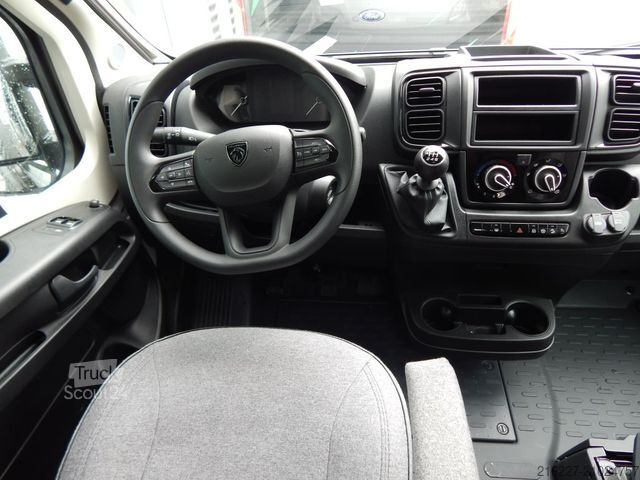 Camping-car SUNLIGHT Camper Van CLIFF 640 Längsbetten+Markise