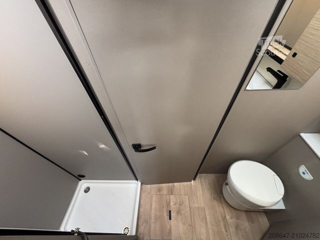 Half-integraal camper BÜRSTNER Campeo TD 736 *Winterpaket*Komfortpaket*Backofen