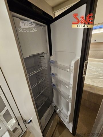 Half-integraal camper BÜRSTNER Lineo T 700 *Active Paket*Ausstattungspaket*