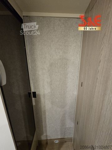 Half-integraal camper BÜRSTNER Lineo T 700 *Active Paket*Ausstattungspaket*