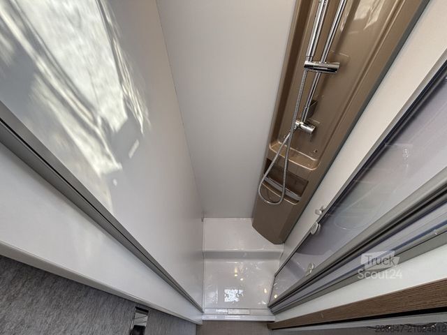 Camping-car semi-intégré BÜRSTNER Lyseo TD Harmony Line 727 G *Lithium*Solar*Navi*