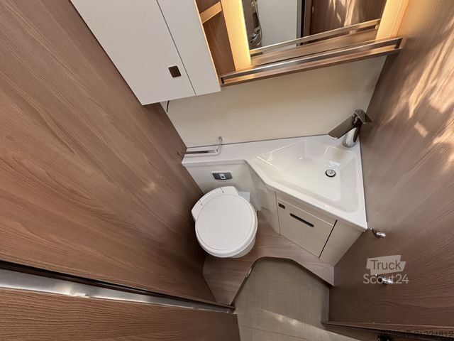 Camping-car semi-intégré BÜRSTNER Lyseo TD Harmony Line 727 G *Lithium*Solar*Navi*