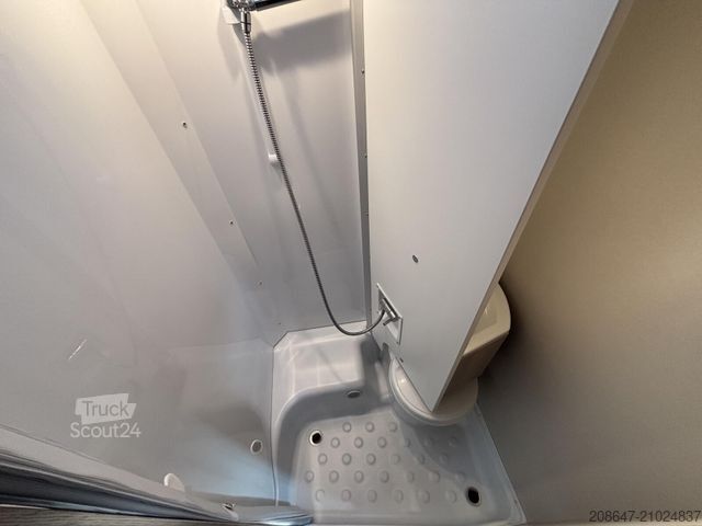 Camping-car semi-intégré BÜRSTNER Lineo T 620 G *Automatik*Solar*Markise*Navi/RFK*