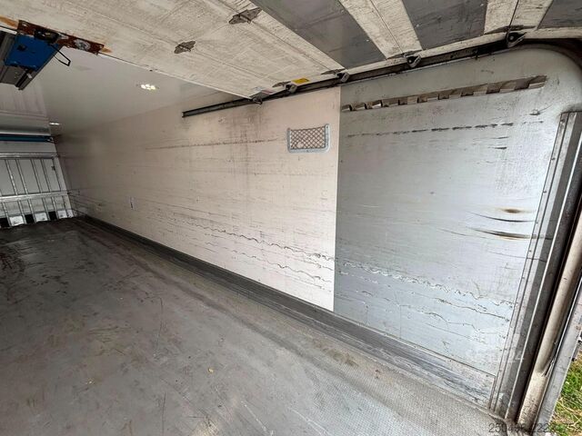 Soğutmalı/donduruculu taşıma Scania P 320 6x2*4 FRIGOBLOCK EK13U / BOX L=9289 mm