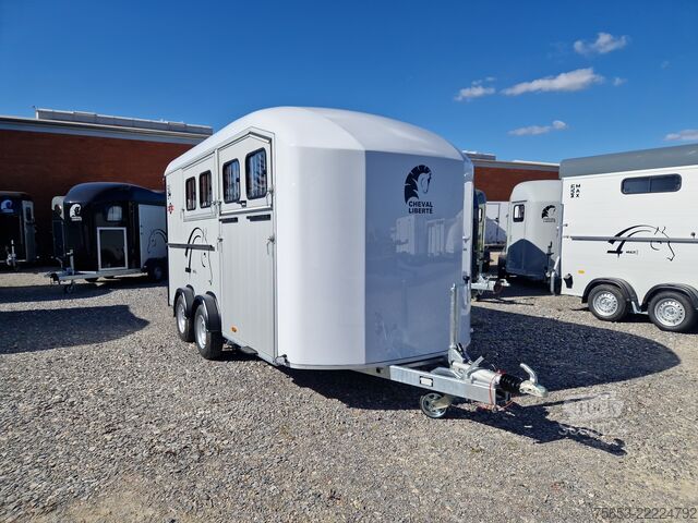 Arklių pervežimo priekaba Cheval Liberté Maxi 4 Vollausstattung bis 4 Pferde Neu