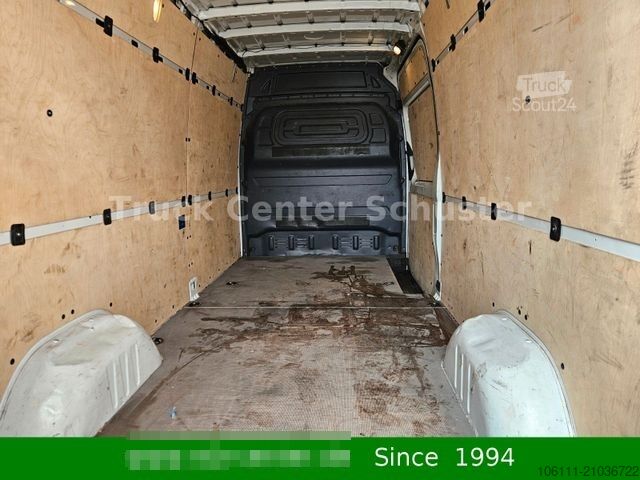 Furgoneta de caja alta MERCEDES-BENZ Sprinter III Kasten RWD/AWD 311/314/316 CDI RWD