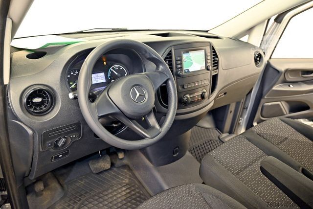 Kastenwagen MERCEDES-BENZ eVITO 111 Kasten lang Klima Kamera silber #002