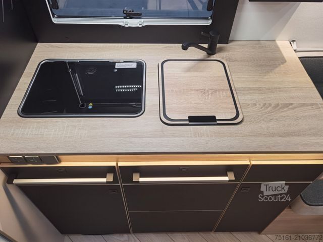 Halvintegrerad husbil CHAUSSON 640 TITANIUM / -2026- / 165PS-8G. / XXL- HUBBETT