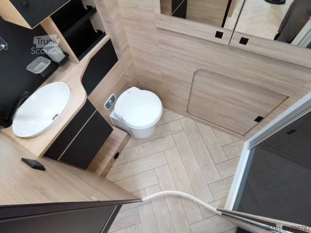 Halvintegrerad husbil CHAUSSON 640 TITANIUM / -2026- / 165PS-9G. / XXL-HUBBETT