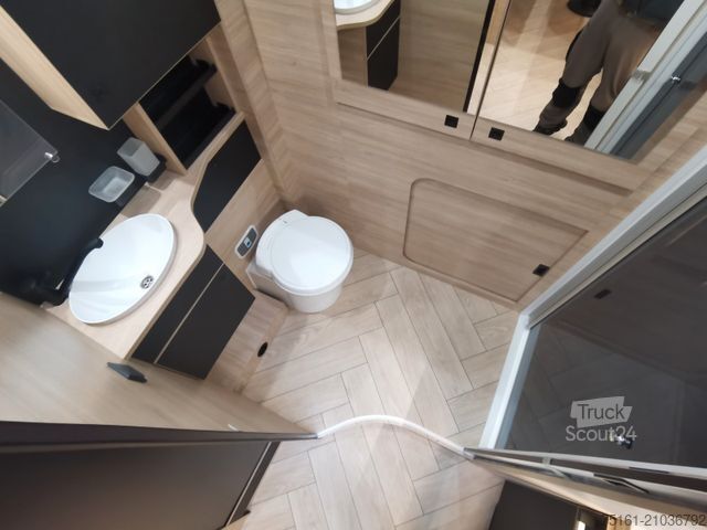 Halvintegrerad husbil CHAUSSON 640 TITANIUM /-2026- / XXL-HUBBETT / AHK / 4.1T.