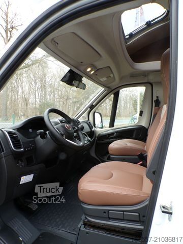 Camping-car semi-intégré BÜRSTNER Lyseo TD 690 G Harmony Line, Safety Paket