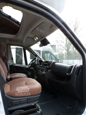 Camping-car semi-intégré BÜRSTNER Lyseo TD 690 G Harmony Line, Safety Paket