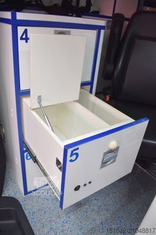 Feuerwehrfahrzeug MERCEDES-BENZ Vito Notarzt Einsatzfahrzeug NEF