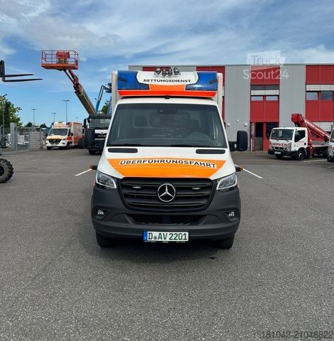Fire truck MERCEDES-BENZ Sprinter Rettungswagen
