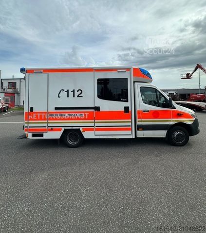 Fire truck MERCEDES-BENZ Sprinter Rettungswagen