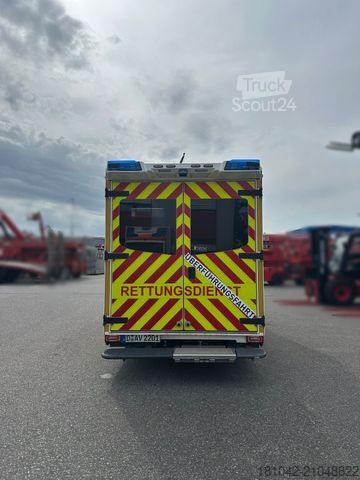 Fire truck MERCEDES-BENZ Sprinter Rettungswagen