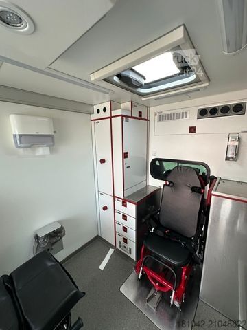 Fire truck MERCEDES-BENZ Sprinter Rettungswagen