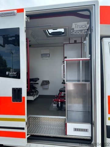 Fire truck MERCEDES-BENZ Sprinter Rettungswagen