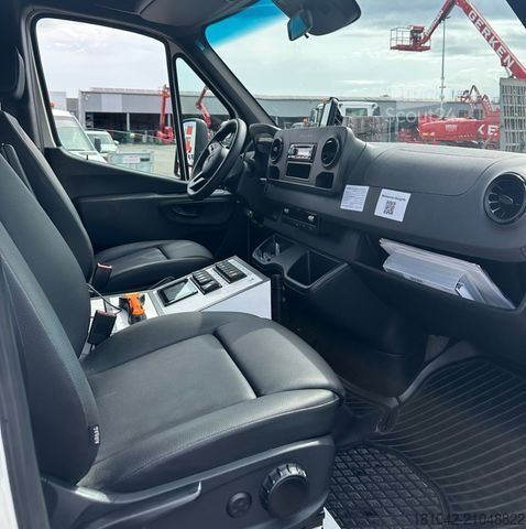 Fire truck MERCEDES-BENZ Sprinter Rettungswagen