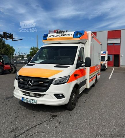 Fire truck MERCEDES-BENZ Sprinter Rettungswagen