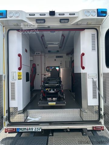 Fire truck MERCEDES-BENZ Sprinter Rettungswagen