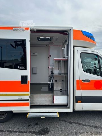 Fire truck MERCEDES-BENZ Sprinter Rettungswagen