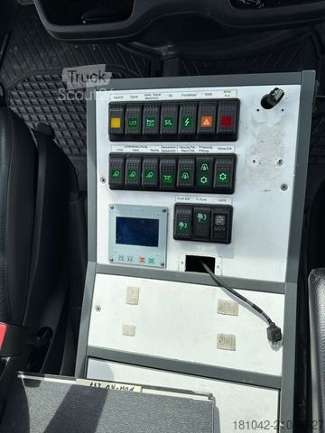 Fire truck MERCEDES-BENZ Sprinter Rettungswagen