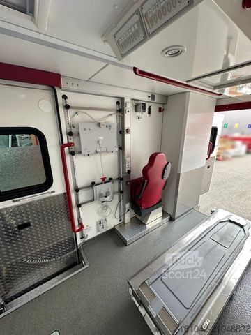 Fire truck MERCEDES-BENZ Sprinter Rettungswagen